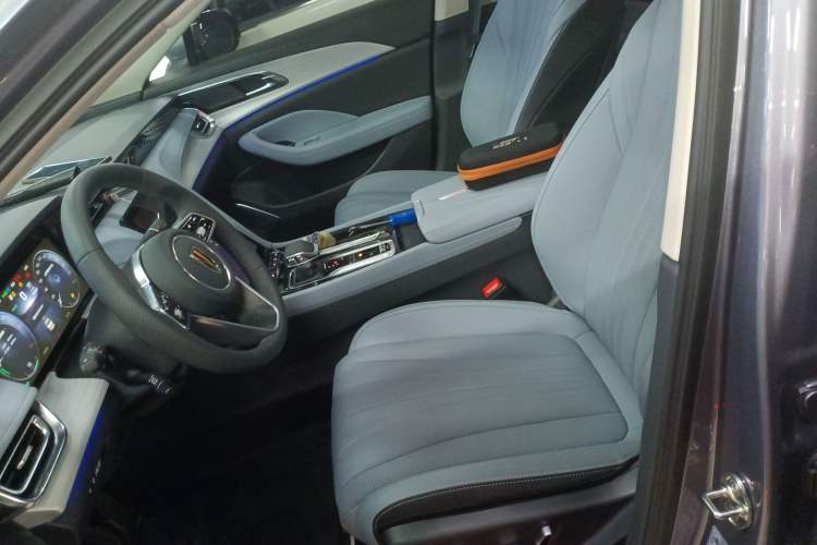 Used Hongqi H5 PHEV 2025 170 Super Hybrid Version Left Front Seat