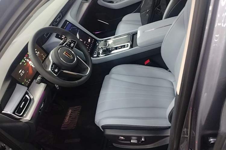 Used Hongqi H5 PHEV 2025 170 Super Hybrid Version Left Front Seat