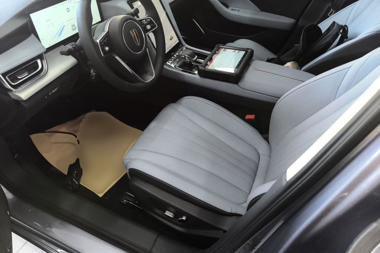 Used Hongqi H5 PHEV 2025 130 Super Hybrid Version Left Front Seat