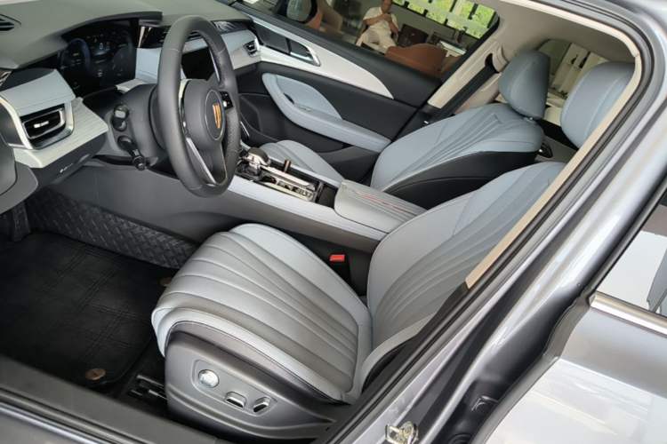 Used Hongqi H5 PHEV 2025 170 Super Hybrid Version Left Front Seat