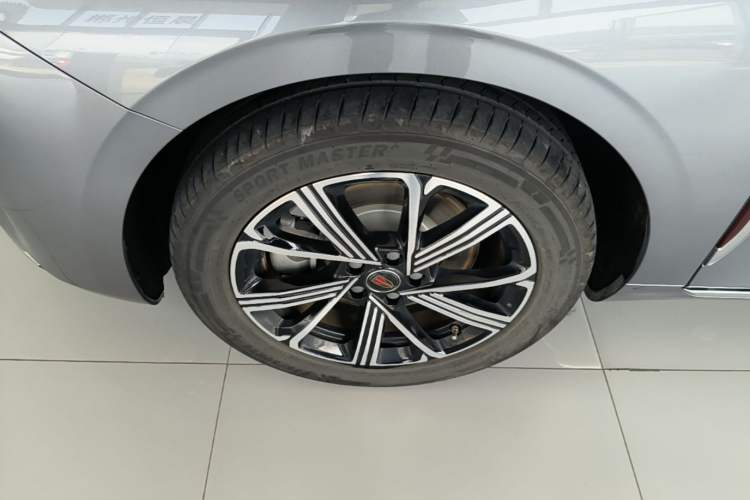 Used Hongqi H5 PHEV 2025 170 Super Hybrid Version Left Front Wheel Hub