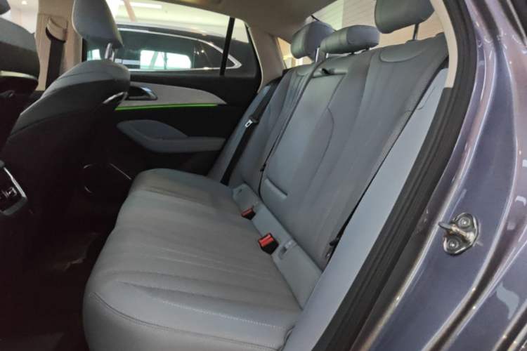 Used Hongqi H5 PHEV 2025 170 Super Hybrid Version Left Rear Seat