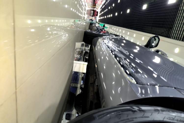 Used Hongqi H5 PHEV 2025 170 Super Hybrid Version Left Side Sill