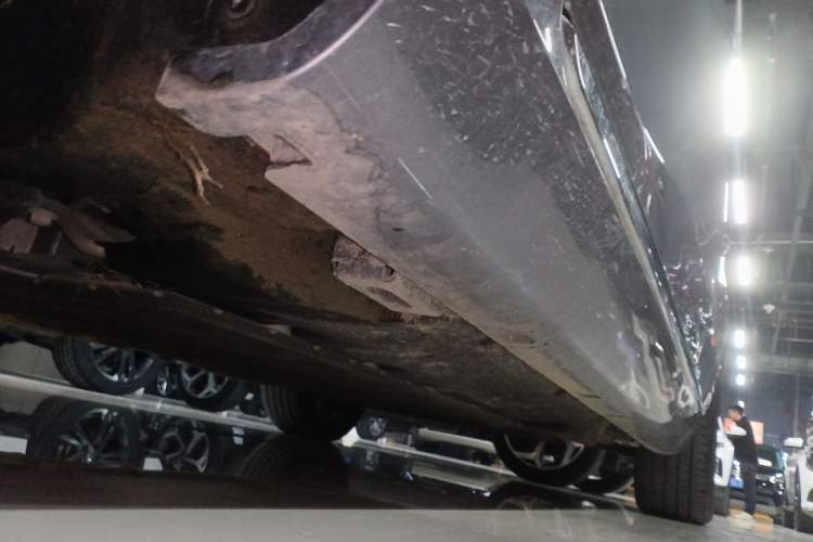 Used Hongqi H5 PHEV 2025 170 Super Hybrid Version Left Side Sill
