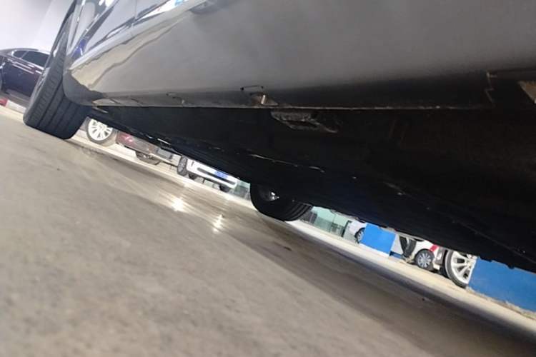 Used Hongqi H5 PHEV 2025 170 Super Hybrid Version Left Side Sill