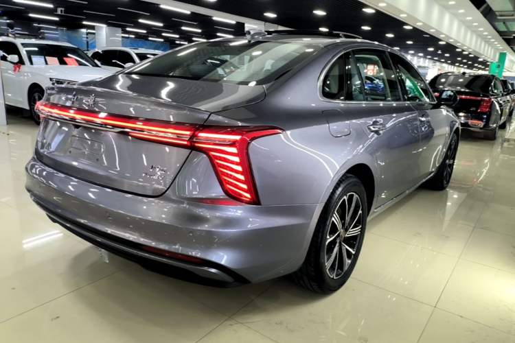 Used Hongqi H5 PHEV 2025 170 Super Hybrid Version Rear Right 45 Deg