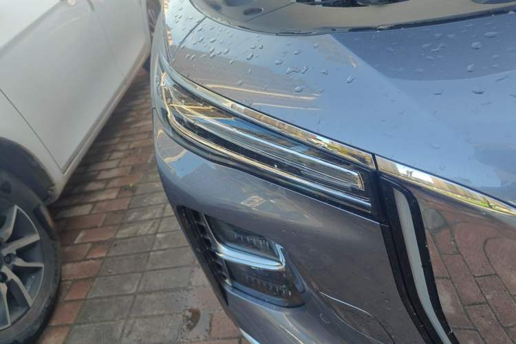 Used Hongqi H5 PHEV 2025 170 Super Hybrid Version Right Front Headlight