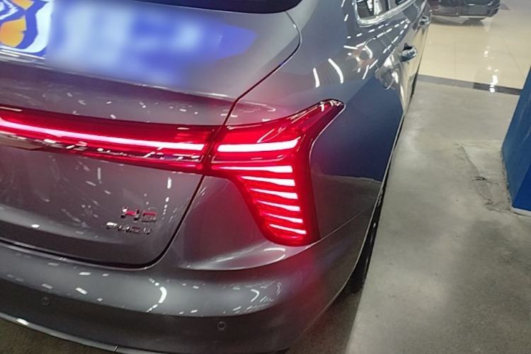 Used Hongqi H5 PHEV 2025 170 Super Hybrid Version Right Rear Taillight