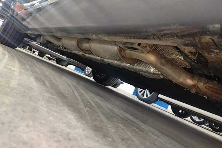 Used Hongqi H5 PHEV 2025 170 Super Hybrid Version Right Side Sill