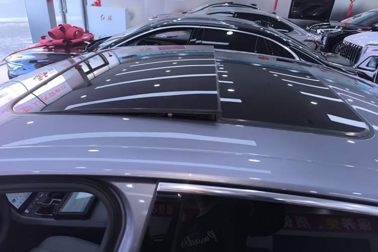 Used Hongqi H5 PHEV 2025 130 Super Hybrid Version Roof