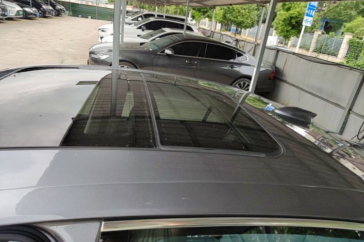 Used Hongqi H5 PHEV 2025 170 Super Hybrid Version Roof