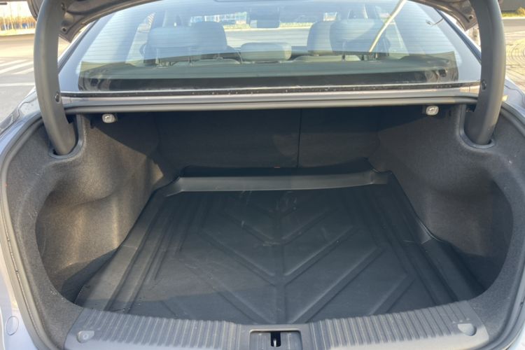 Used Hongqi H5 PHEV 2025 170 Super Hybrid Version Trunk