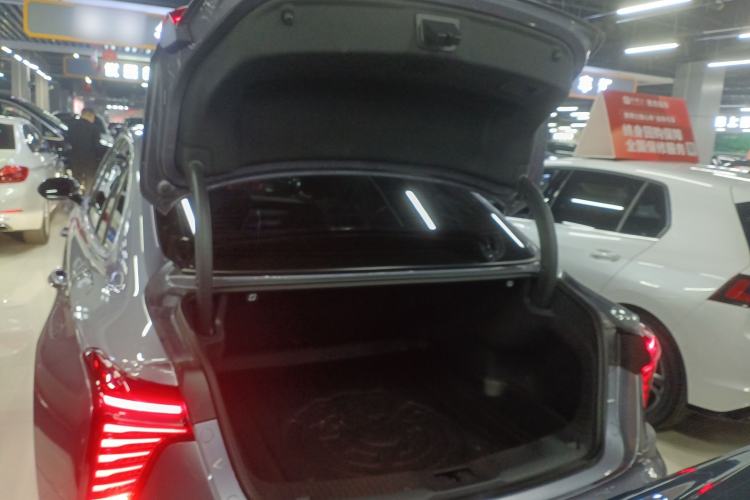 Used Hongqi H5 PHEV 2025 170 Super Hybrid Version Trunk