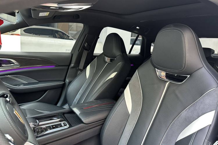 Used Hongqi H6 2023 2.0T ZhiShang Version Interior 2