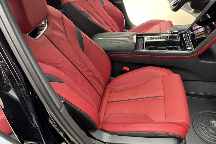 Used Hongqi H6 2024 2.0T ZhiShang Version Interior 14