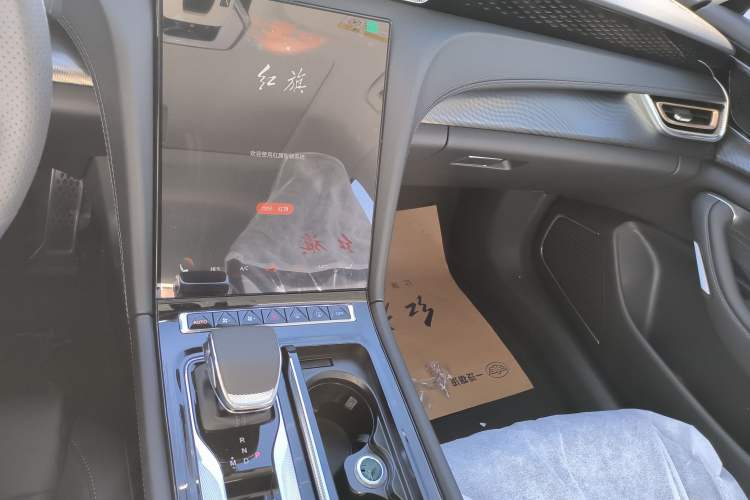 Used Hongqi H6 2023 2.0T ZhiMei Edition Audio And AC Panel