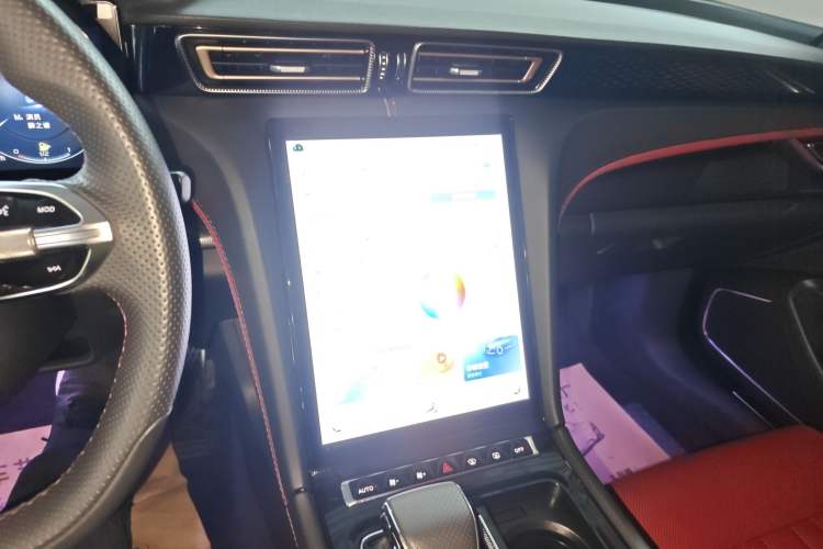 Used Hongqi H6 2023 2.0T Zhiyi Version Audio And AC Panel