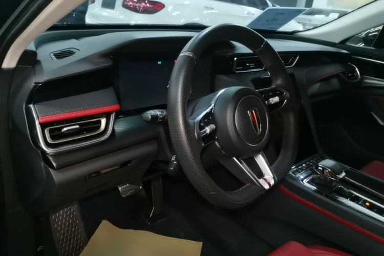 Used Hongqi H6 2023 2.0T Zhiyi Version Center Console