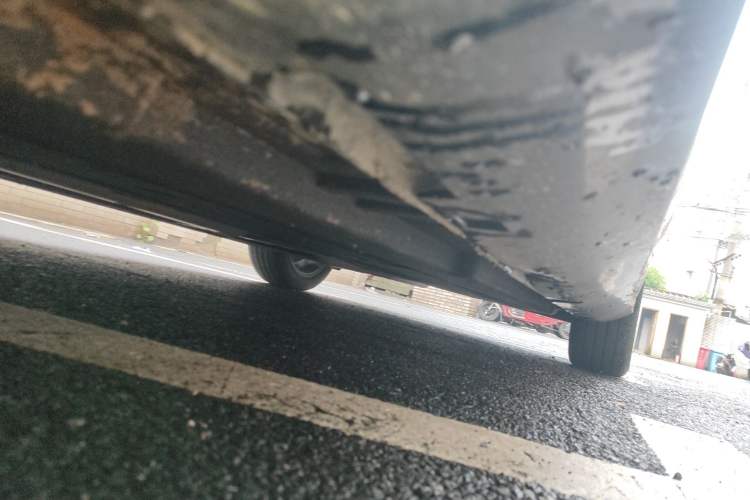 Used Hongqi H6 2023 2.0T ZhiMei Edition Chassis Front Left