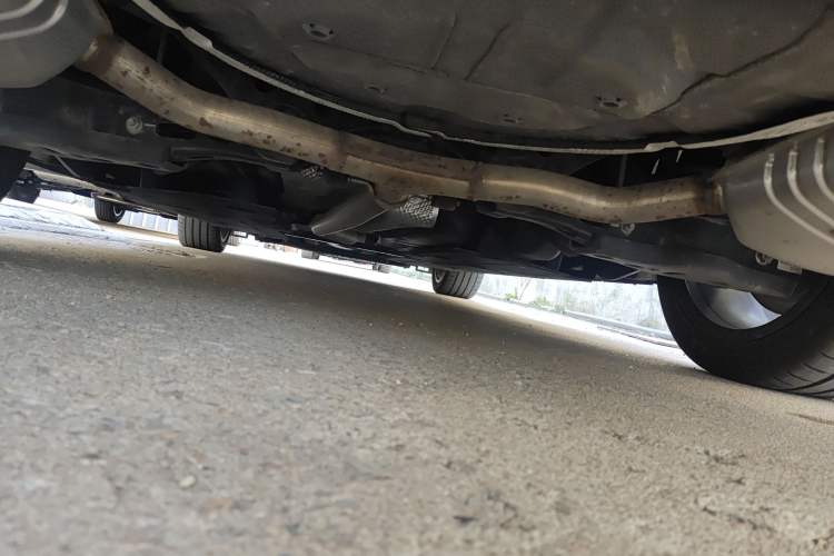 Used Hongqi H6 2023 2.0T ZhiShang Version Chassis Rear
