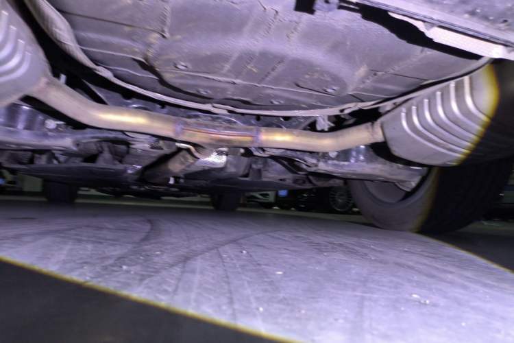 Used Hongqi H6 2023 2.0T Zhiyi Version Chassis Rear