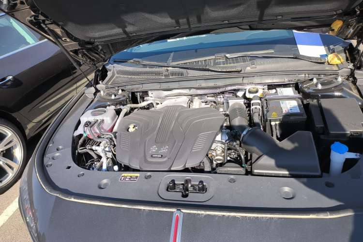 Used Hongqi H6 2023 2.0T ZhiMei Edition Engine Bay