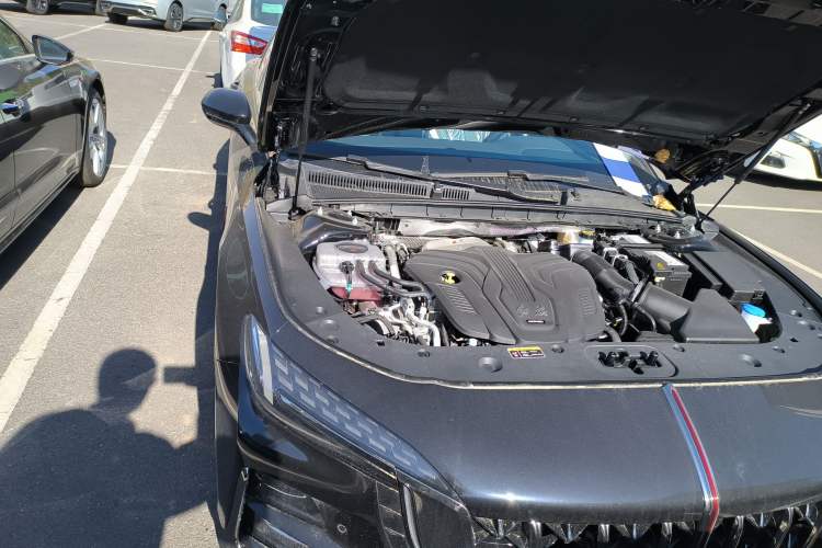 Used Hongqi H6 2023 2.0T ZhiMei Edition Engine Bay Right