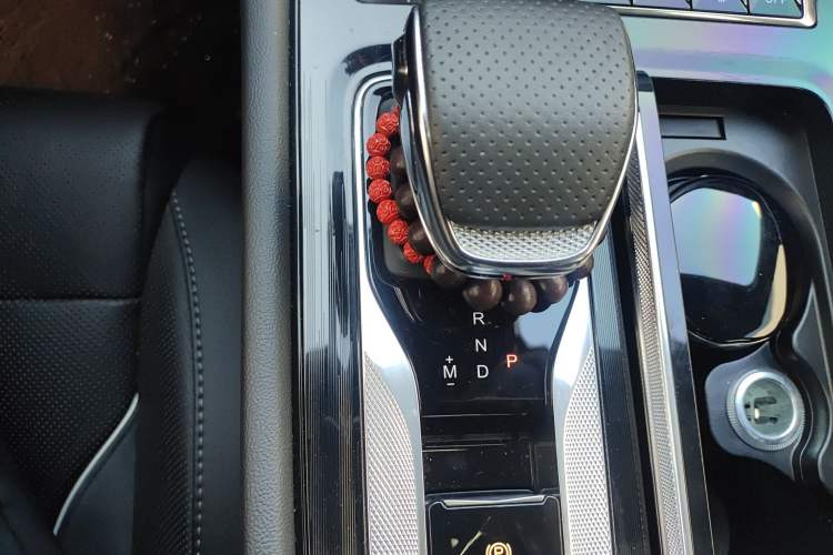 Used Hongqi H6 2023 2.0T ZhiShang Version Gear Lever