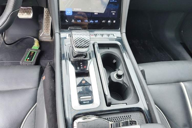 Used Hongqi H6 2023 2.0T ZhiShang Version Gear Lever