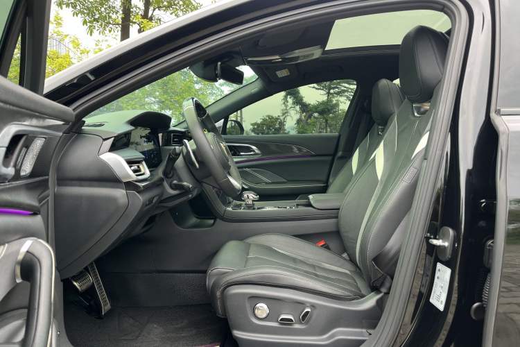 Used Hongqi H6 2023 2.0T ZhiShang Version Interior 3