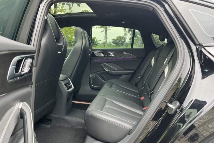 Used Hongqi H6 2023 2.0T ZhiShang Version Interior 4