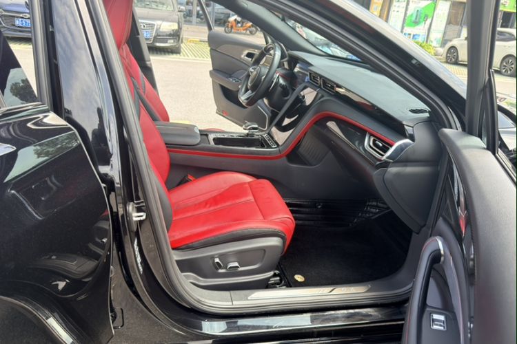 Used Hongqi H6 2023 2.0T ZhiShang Version Interior 9