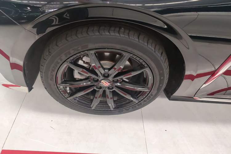 Used Hongqi H6 2023 2.0T ZhiShang Version Left Front Wheel Hub