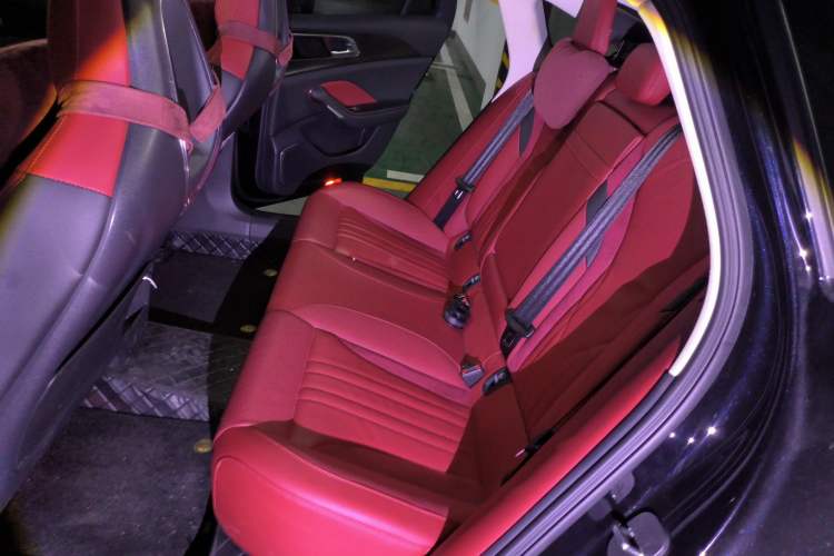 Used Hongqi H6 2023 2.0T Zhiyi Version Left Rear Seat