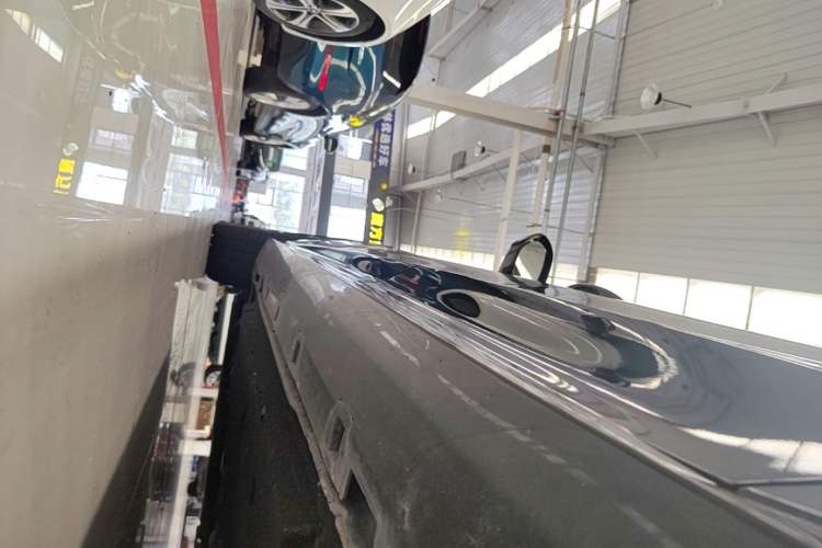 Used Hongqi H6 2023 2.0T ZhiShang Version Left Side Sill