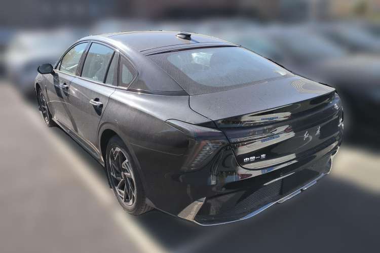 Used Hongqi H6 2023 2.0T ZhiMei Edition Rear Left 45 Deg