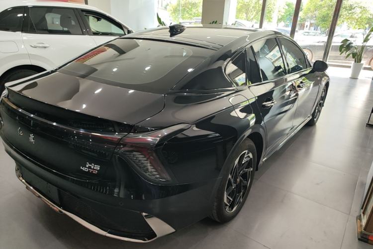 Used Hongqi H6 2023 2.0T ZhiMei Edition Rear Right 45 Deg