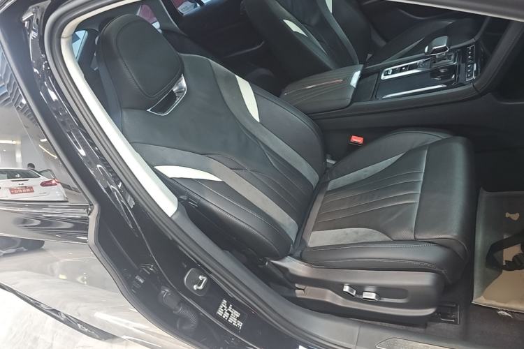 Used Hongqi H6 2023 2.0T Zhiyi Version Right Front Seat