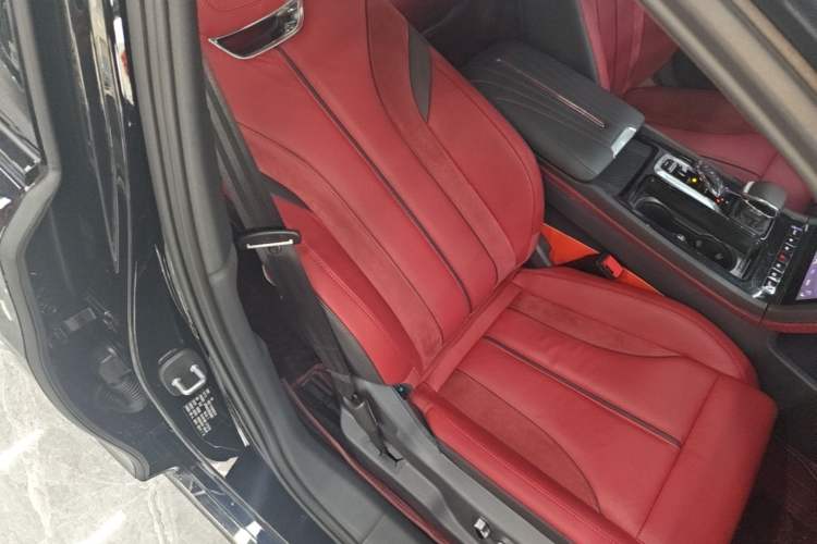 Used Hongqi H6 2023 2.0T ZhiShang Version Right Front Seat