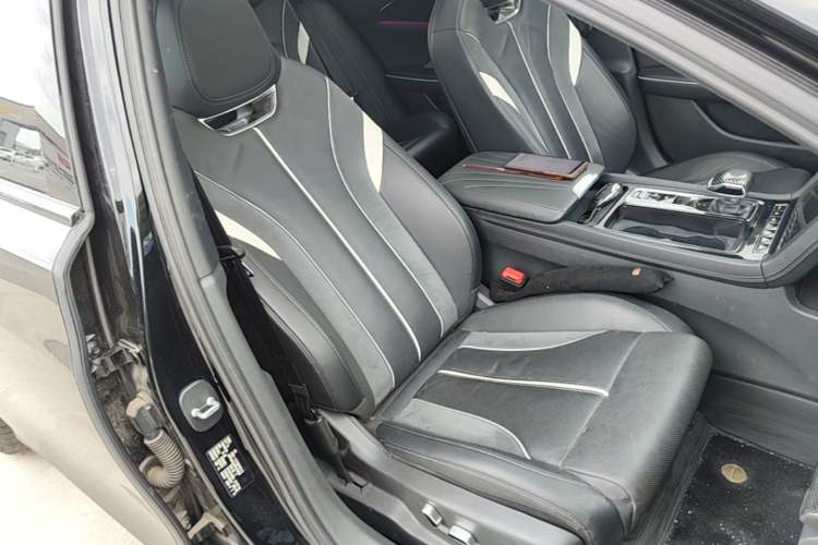 Used Hongqi H6 2023 2.0T ZhiShang Version Right Front Seat