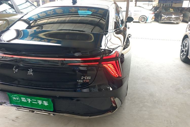 Used Hongqi H6 2023 2.0T ZhiShang Version Right Rear Taillight