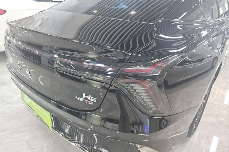 Used Hongqi H6 2023 2.0T Zhiyi Version Right Rear Taillight