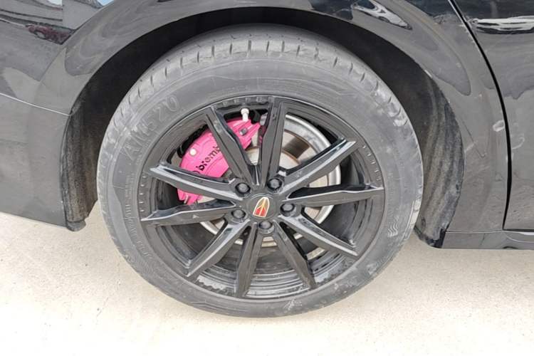 Used Hongqi H6 2023 2.0T ZhiShang Version Right Rear Wheel Hub