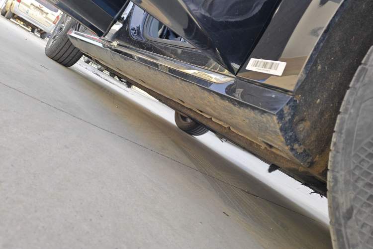 Used Hongqi H6 2023 2.0T Zhiyi Version Right Side Sill