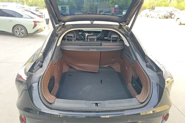 Used Hongqi H6 2023 2.0T Zhiyi Version Trunk