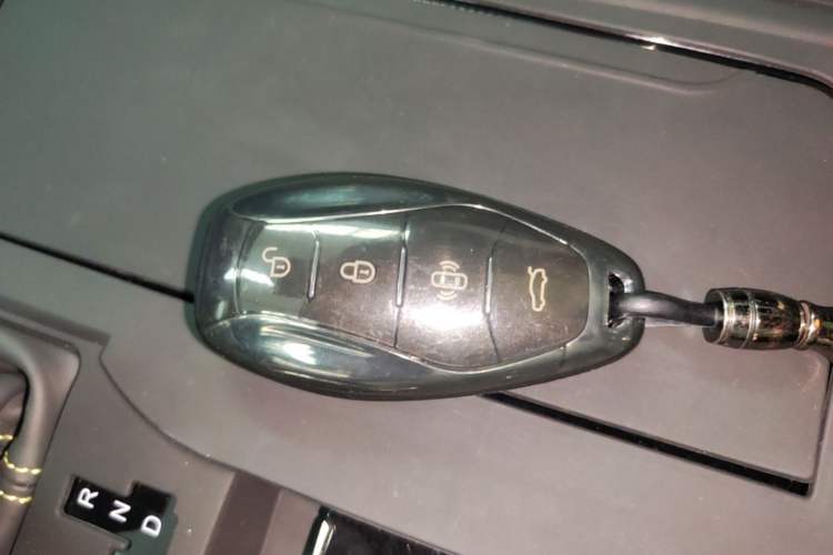 Used Hongqi H6 2023 2.0T ZhiShang Version Vehicle Key