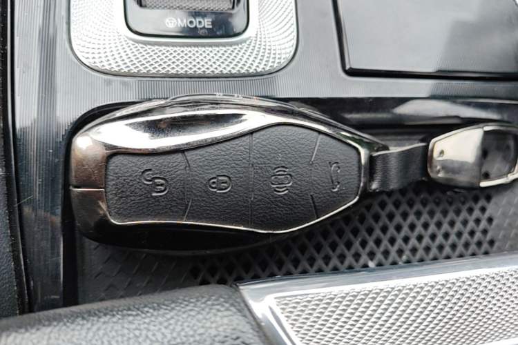 Used Hongqi H6 2023 2.0T ZhiShang Version Vehicle Key