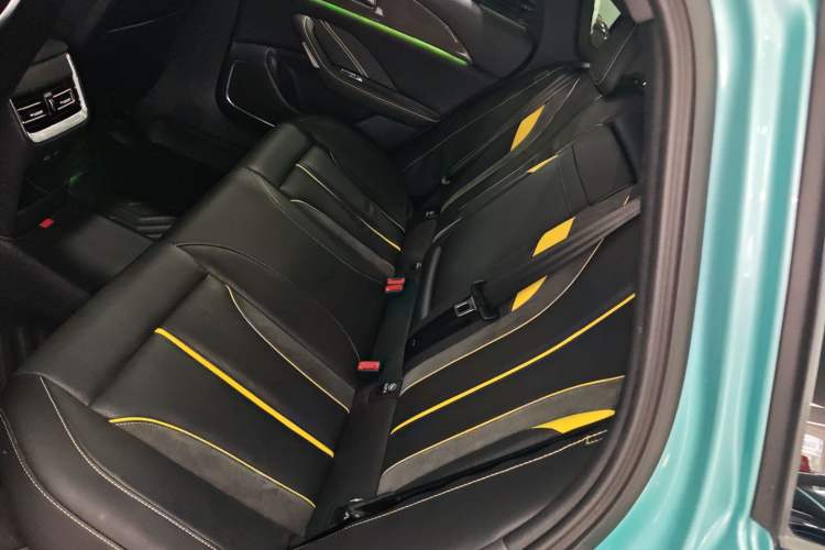Used Hongqi H6 2023 2.0T ZhiZhen Edition Left Rear Seat
