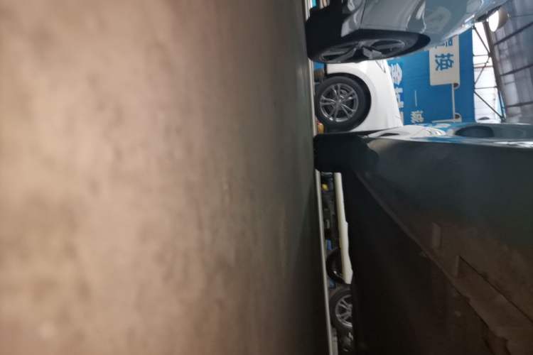 Used Hongqi H6 2023 2.0T ZhiZhen Edition Right Side Sill