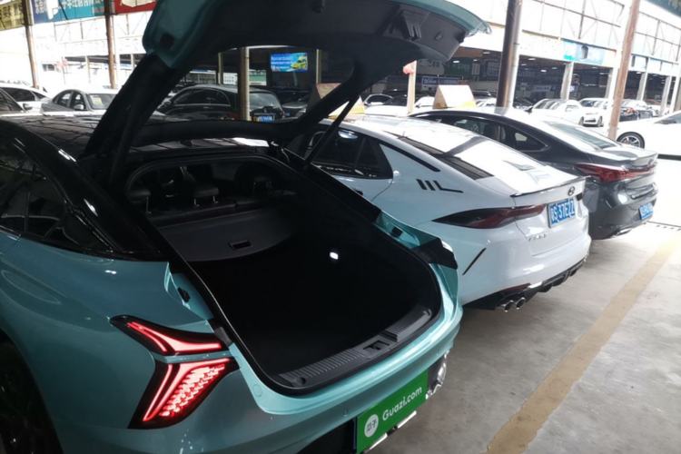 Used Hongqi H6 2023 2.0T ZhiZhen Edition Trunk